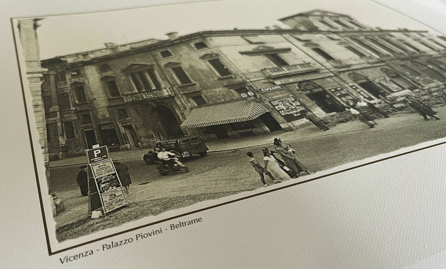 Vicenza - Piazza Castello - Palazzo Piovini 1950
